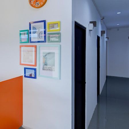 Super Oyo Capital O 93076 Batam Backpacker Guesthouse 2 Pembunuh Екстериор снимка
