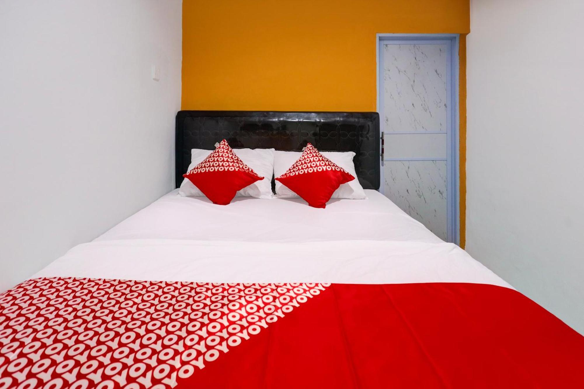 Super Oyo Capital O 93076 Batam Backpacker Guesthouse 2 Pembunuh Екстериор снимка