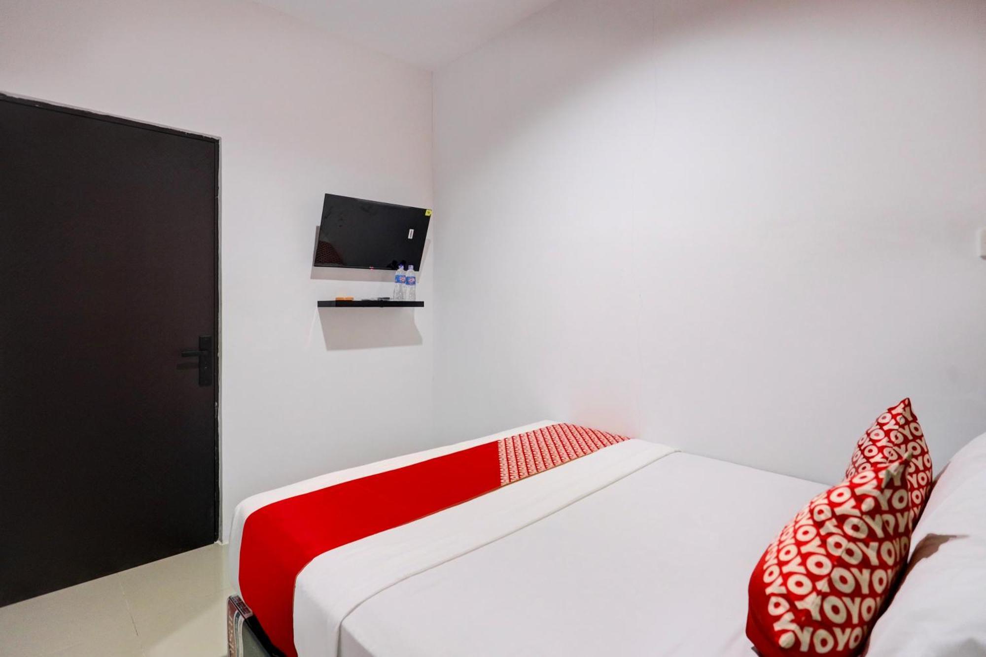 Super Oyo Capital O 93076 Batam Backpacker Guesthouse 2 Pembunuh Екстериор снимка