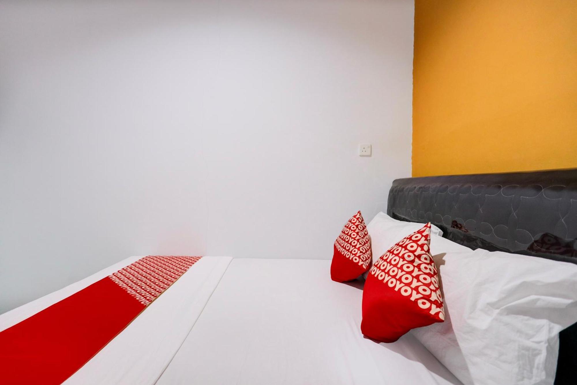 Super Oyo Capital O 93076 Batam Backpacker Guesthouse 2 Pembunuh Екстериор снимка