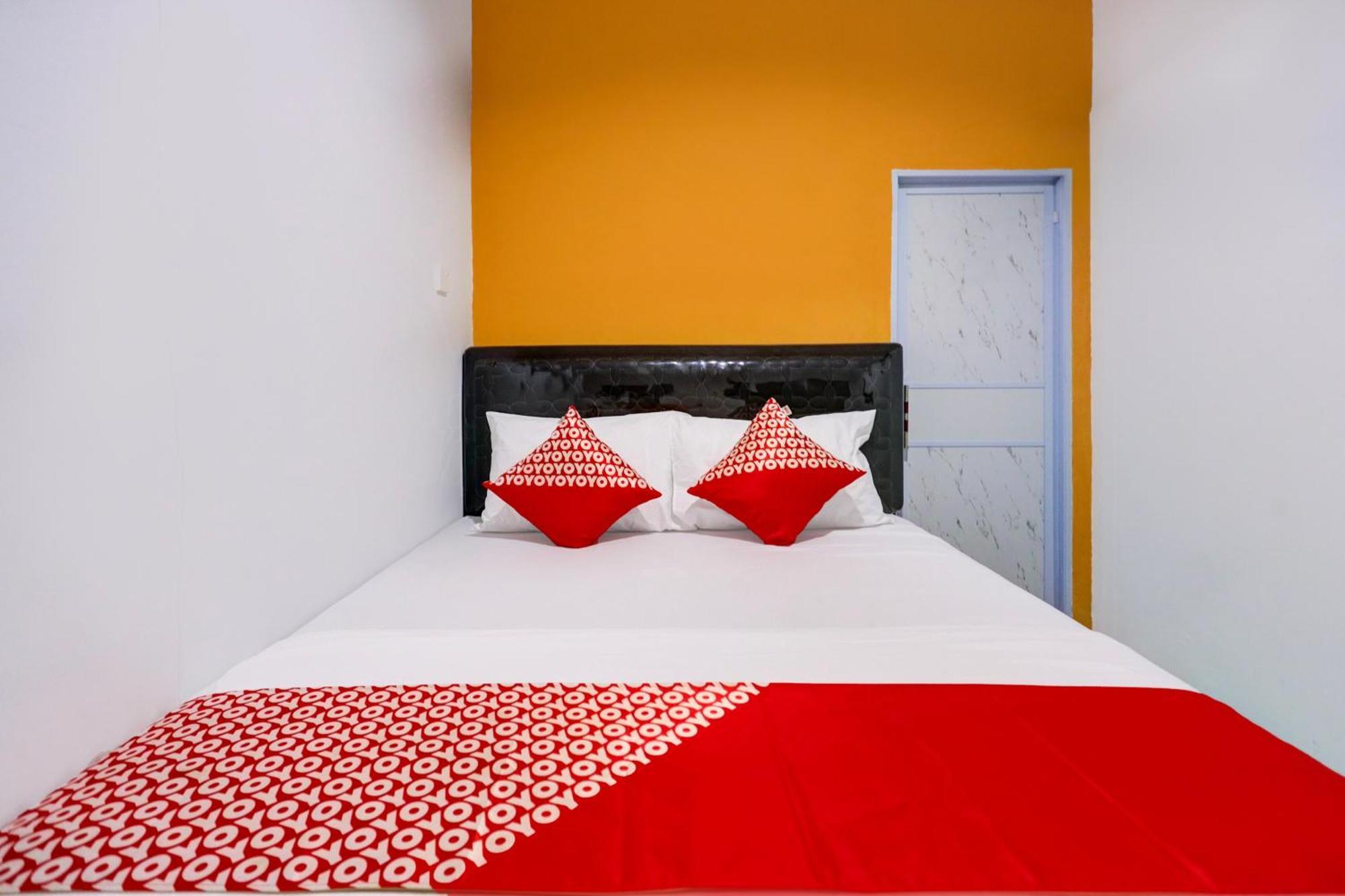 Super Oyo Capital O 93076 Batam Backpacker Guesthouse 2 Pembunuh Екстериор снимка