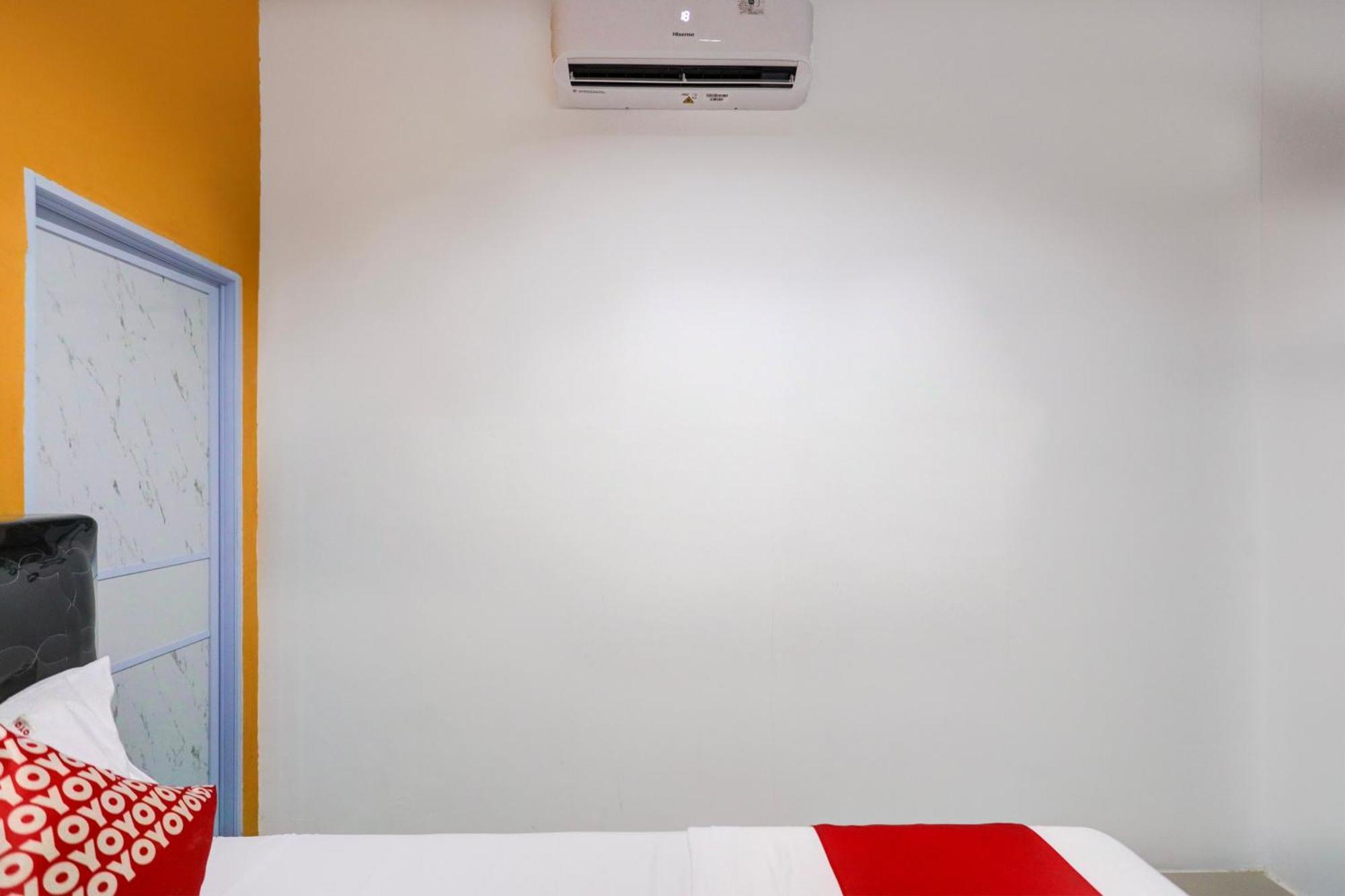Super Oyo Capital O 93076 Batam Backpacker Guesthouse 2 Pembunuh Екстериор снимка